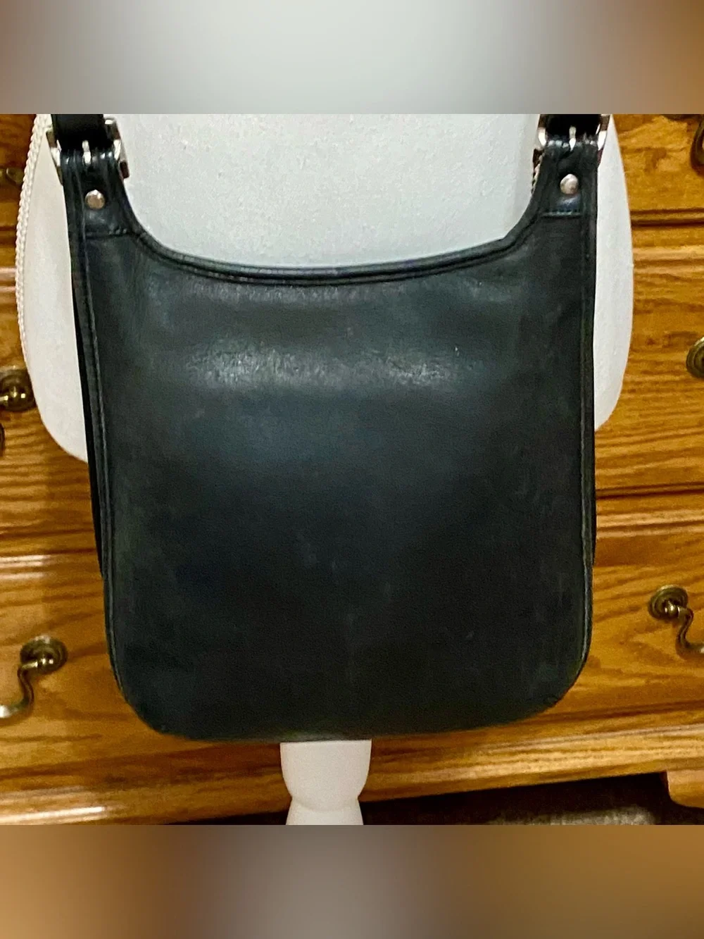 Vintage Coach Slim Hippie Flap Black Leather Crossbody Handbag Adjustable 9135